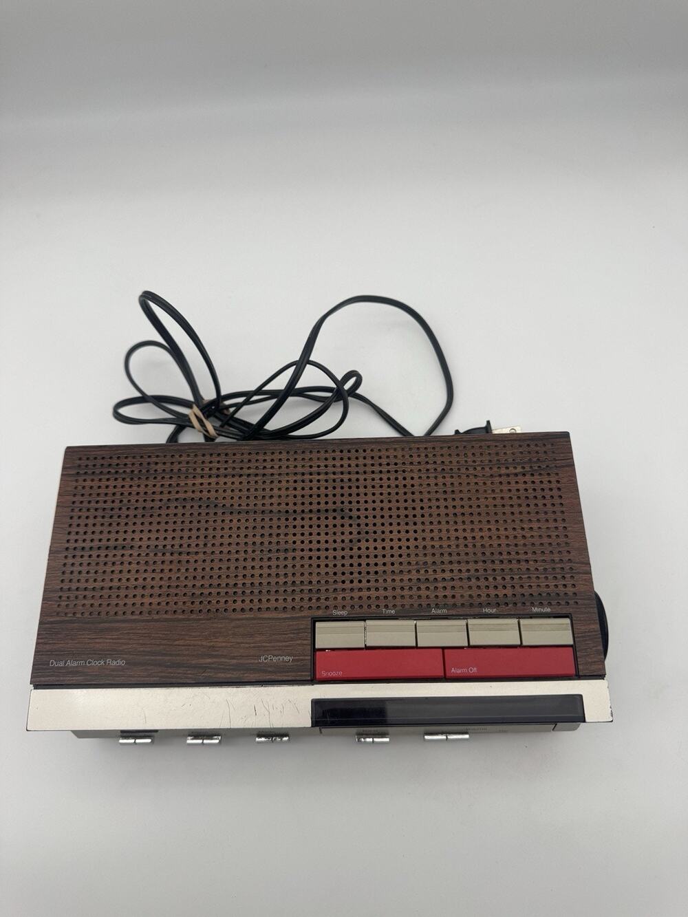 JC Penney Dual Alarm/Cassette Player Clock Radio (Model # 680-3038) WORKS